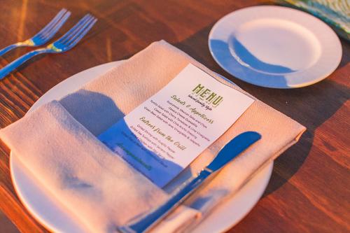 HealthNet-144 plate-and-menu